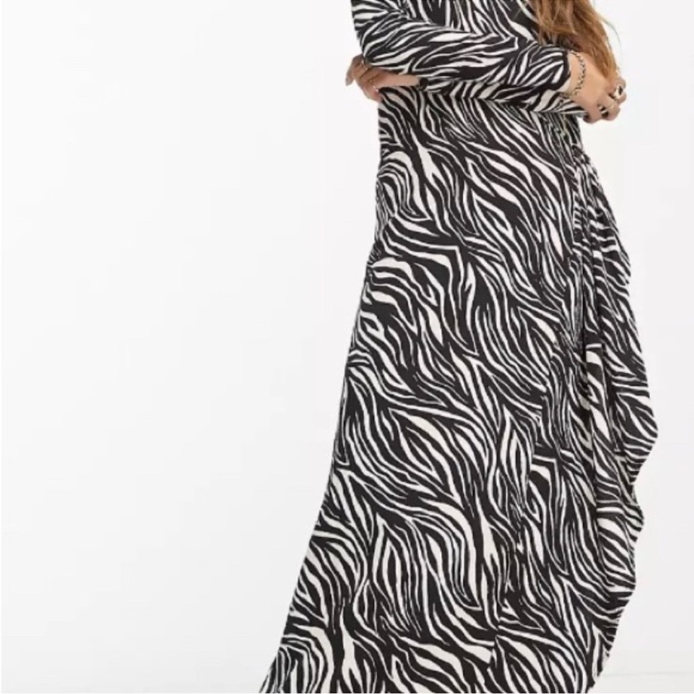 Long Sleeve Maxi Zebra Dress with Ruffle Skirt Detail - Picture 2 of 7